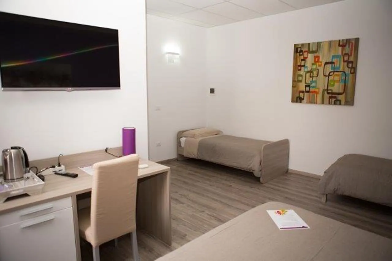 Nidi Di Feo Bed and Breakfast Lecce 2*,