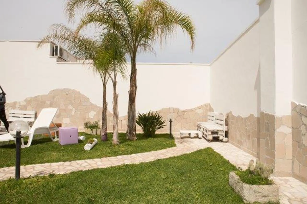 Nidi Di Feo Bed and Breakfast Lecce 2*,